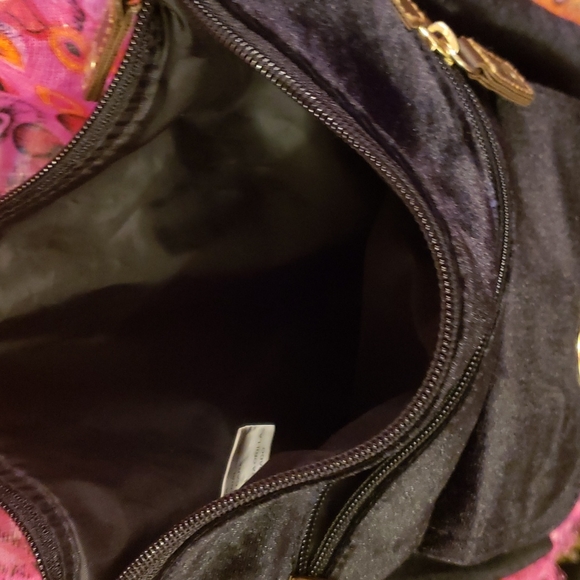 Black Velvet Cross Body Hand Bag - Picture 5 of 5